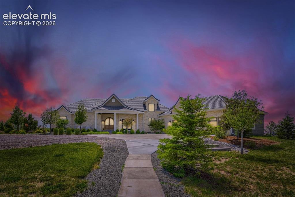 Image 2 of 50: Amazing front of the home
