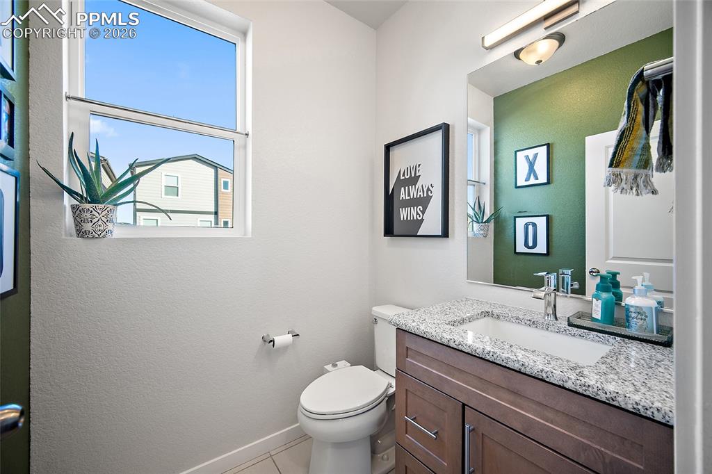 Image 24 of 50: Bathroom