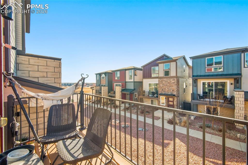 Image 27 of 50: Balcony