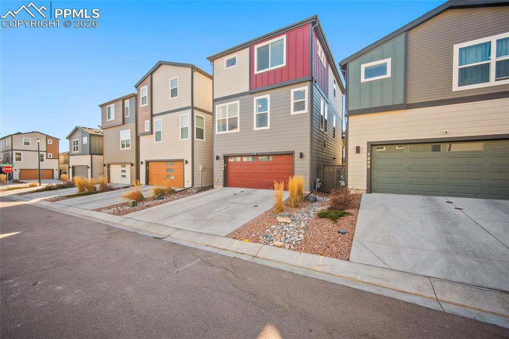 Image 40 of 50: Front of Structure