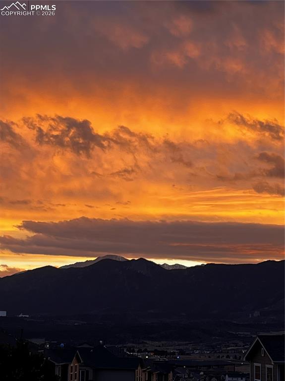 Image 38 of 38: Sunsets and mountain views