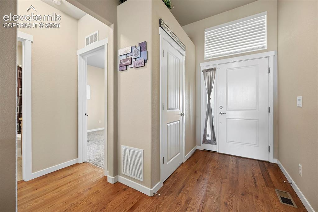 Image 11 of 43: Entry