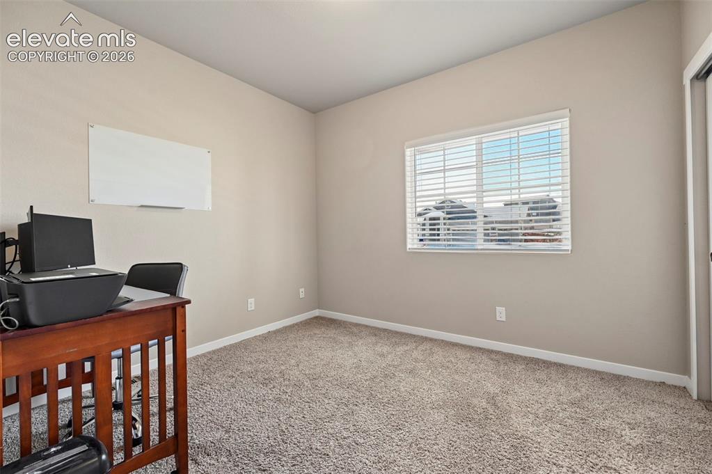 Image 19 of 43: Office