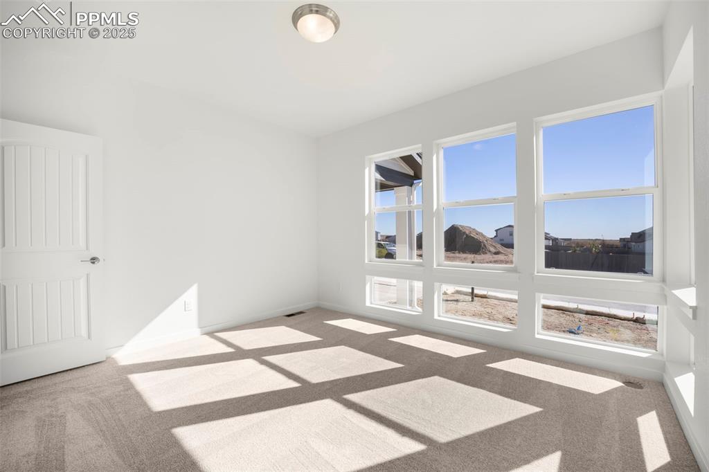 Image 18 of 47: Bedroom