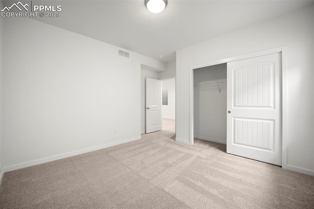 Image 25 of 47: Bedroom