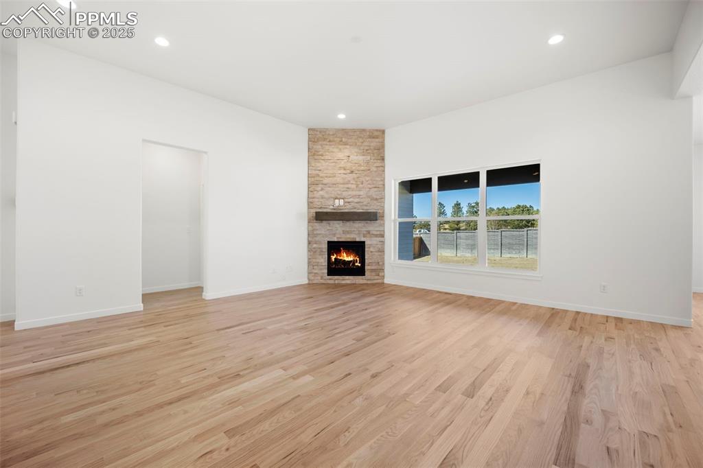 Image 5 of 47: Living Room