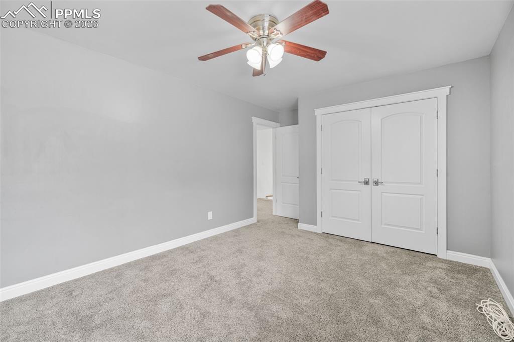 Image 30 of 50: Bedroom