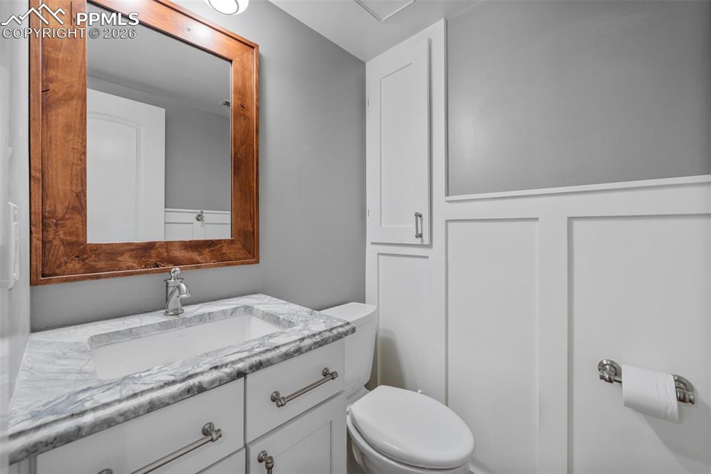 Image 37 of 50: Bathroom