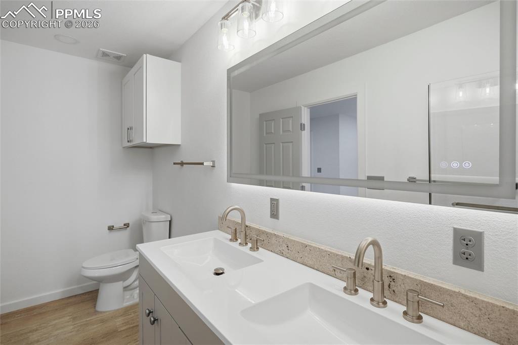 Image 18 of 37: Master Bathroom