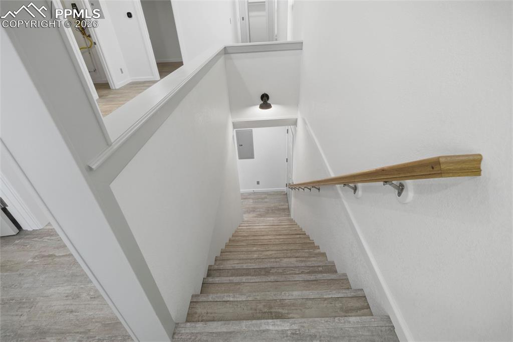 Image 22 of 37: Stairs