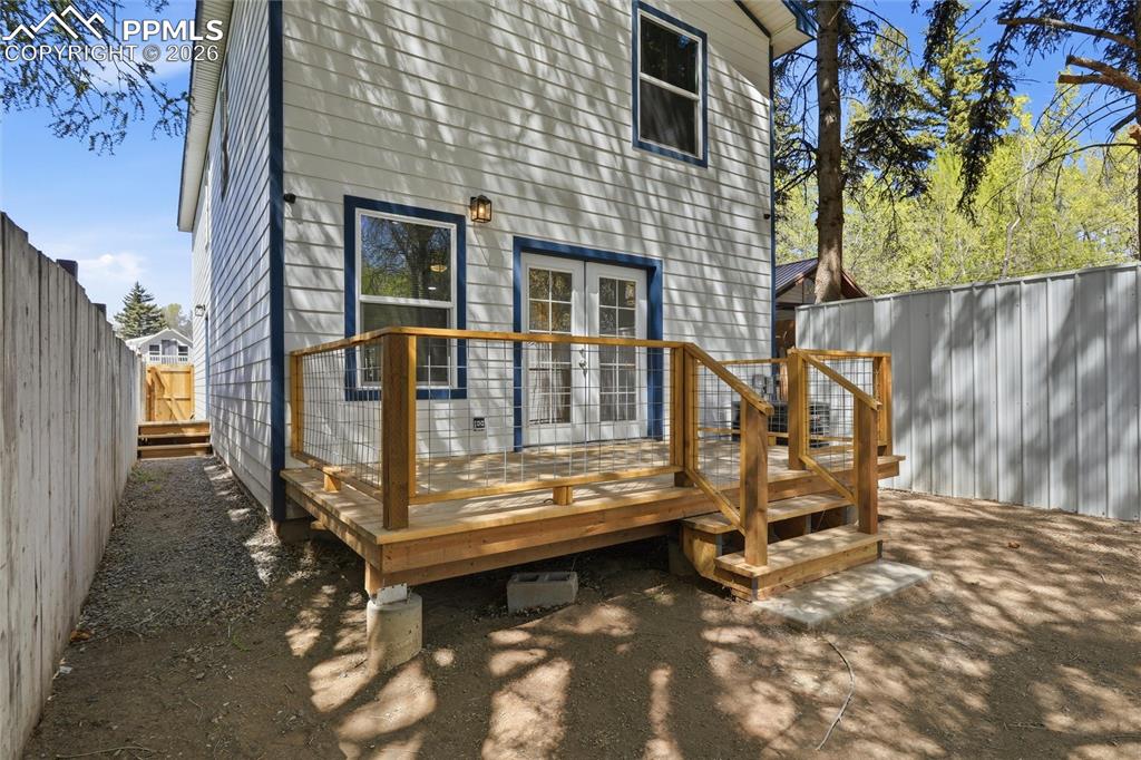 Image 32 of 37: Back of Structure