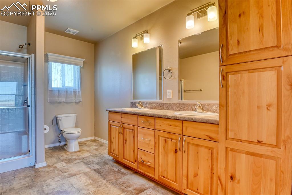 Image 20 of 39: Master Bathroom