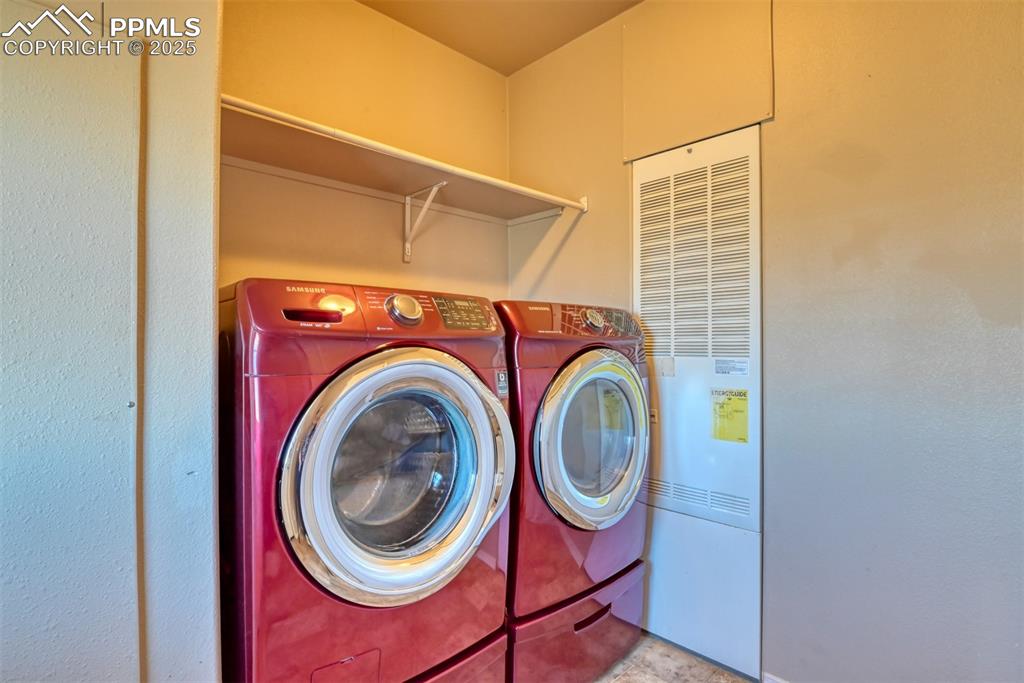 Image 24 of 39: Laundry