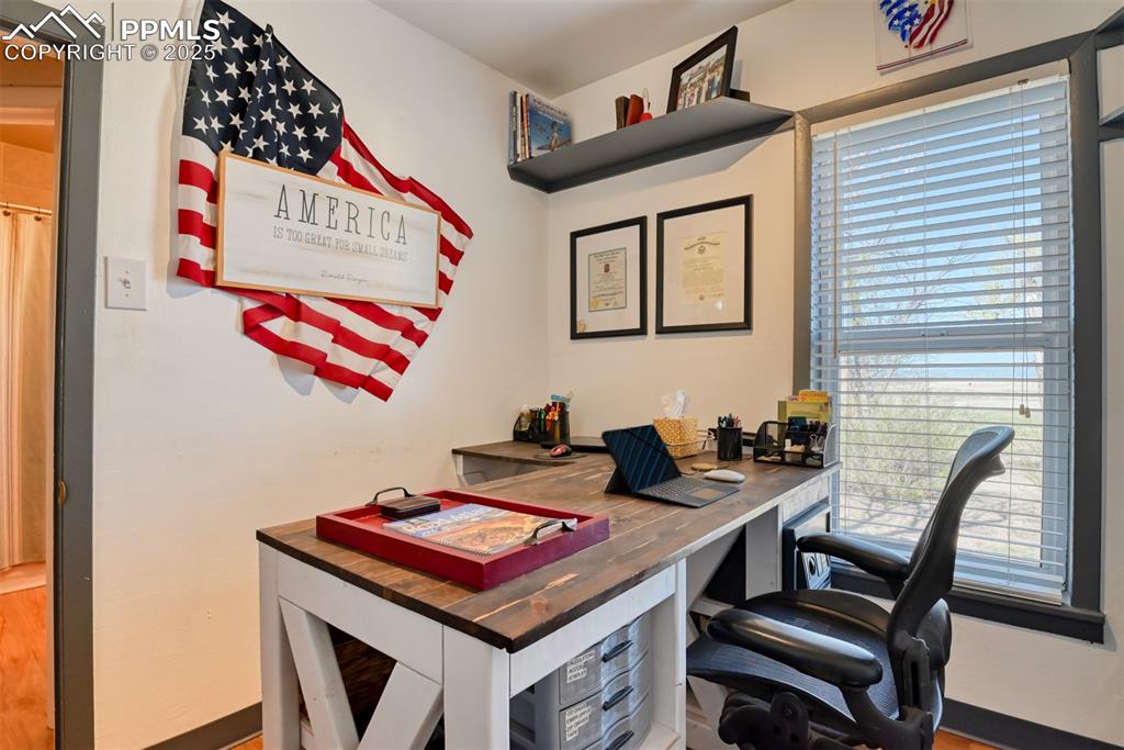Image 8 of 39: Office