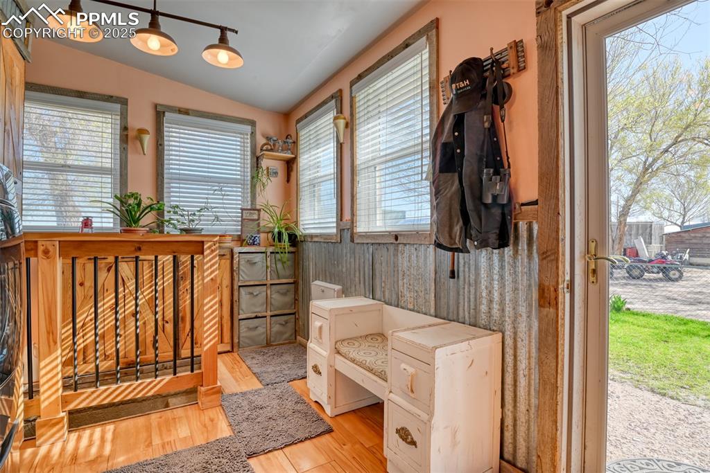 Image 9 of 39: Mud Room