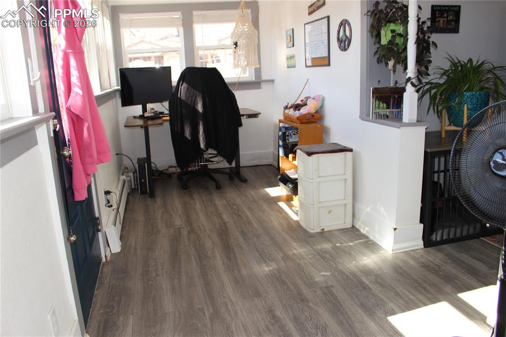 Image 3 of 18: Office