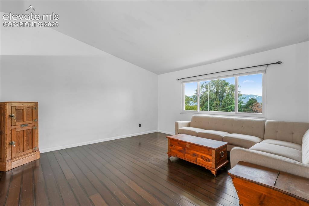 Image 9 of 50: Upper living room