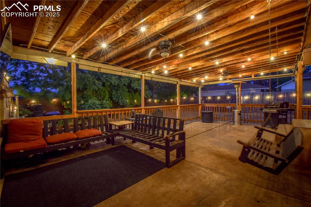 Image 47 of 48: Patio