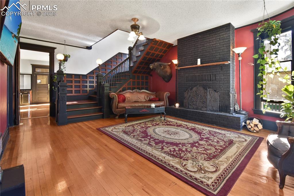 Image 5 of 48: Living Room