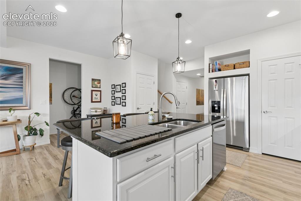Image 15 of 34: Kitchen