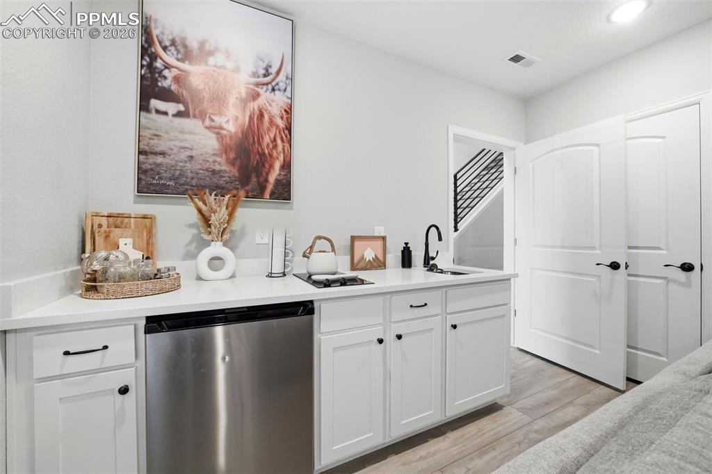 Image 8 of 50: Full Mother-in-law Suite