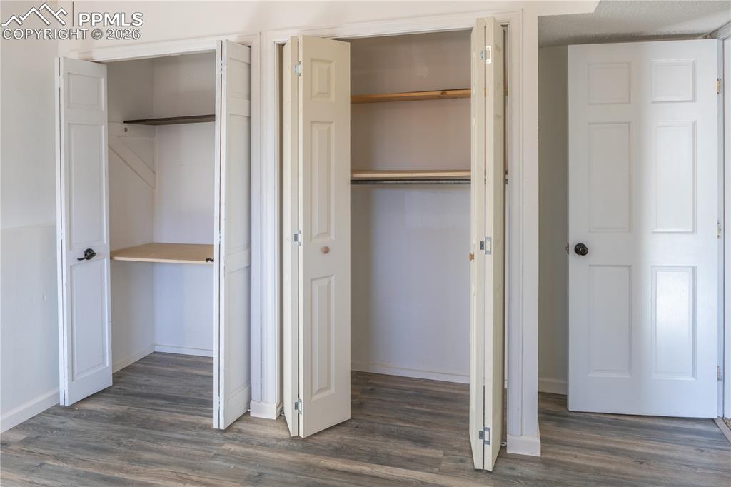 Image 40 of 45: Closet