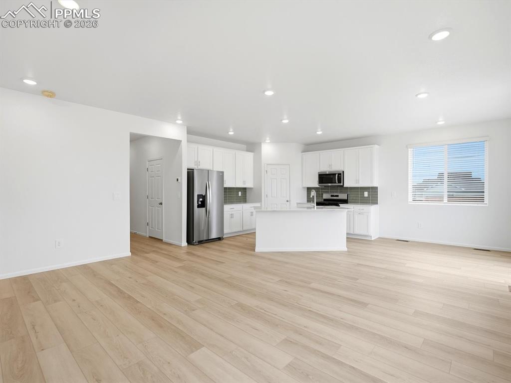 Image 11 of 29: Kitchen