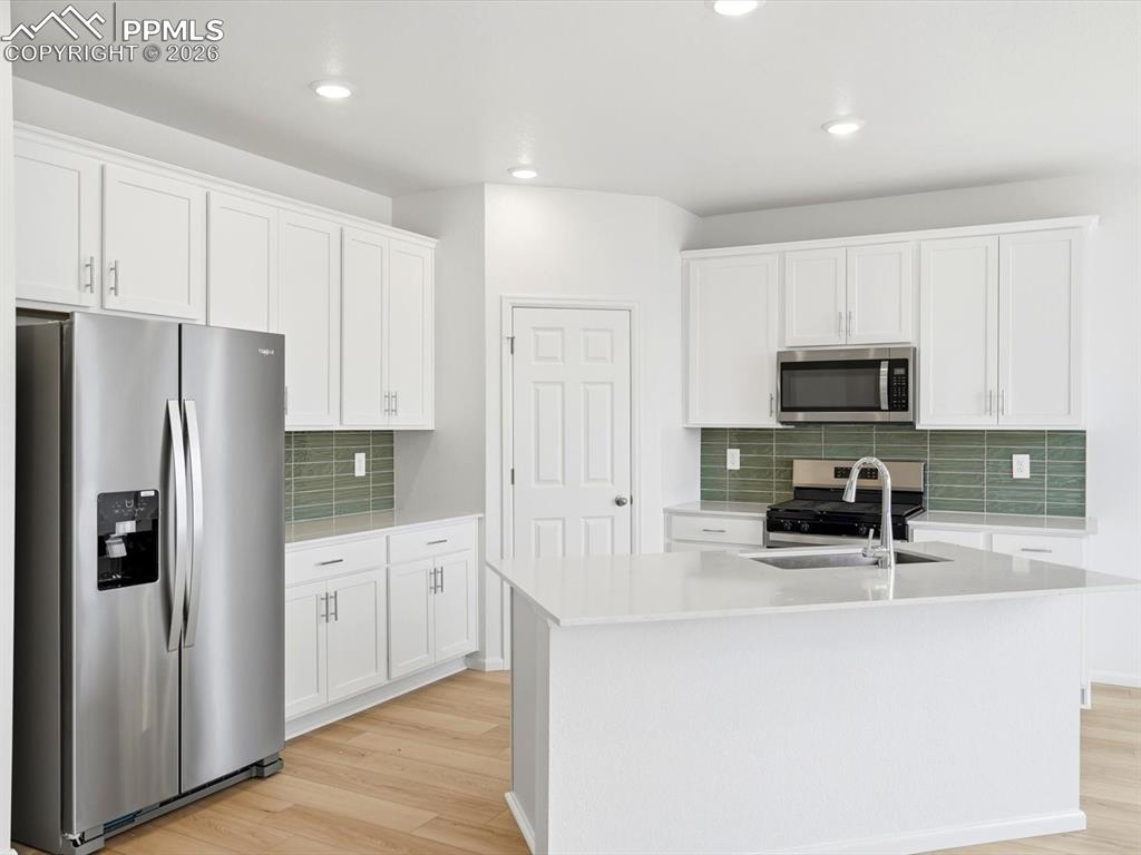 Image 13 of 29: Kitchen