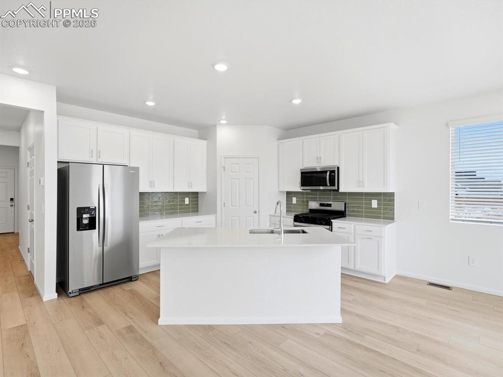 Image 14 of 29: Kitchen