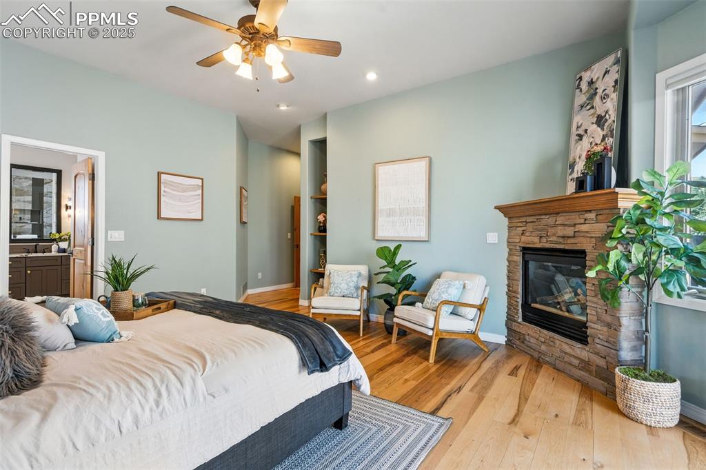 Image 18 of 47: Master Bedroom