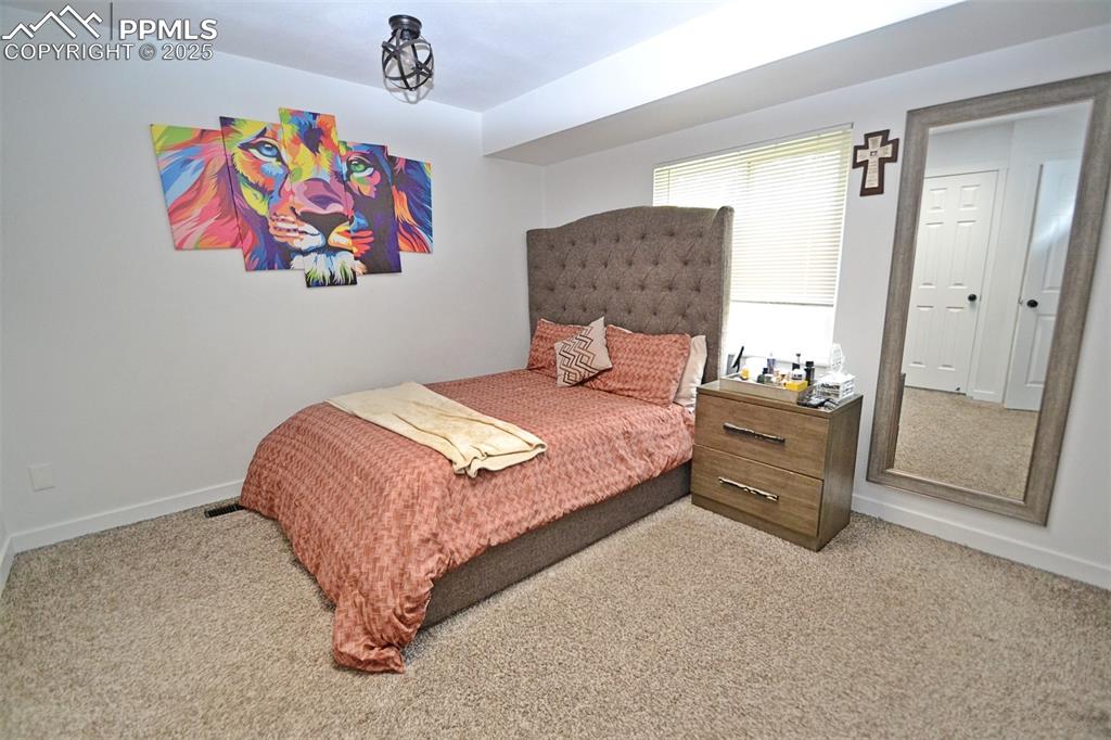 Image 20 of 36: Bedroom