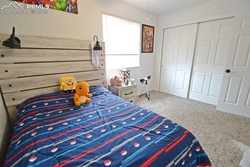 Image 26 of 36: Bedroom