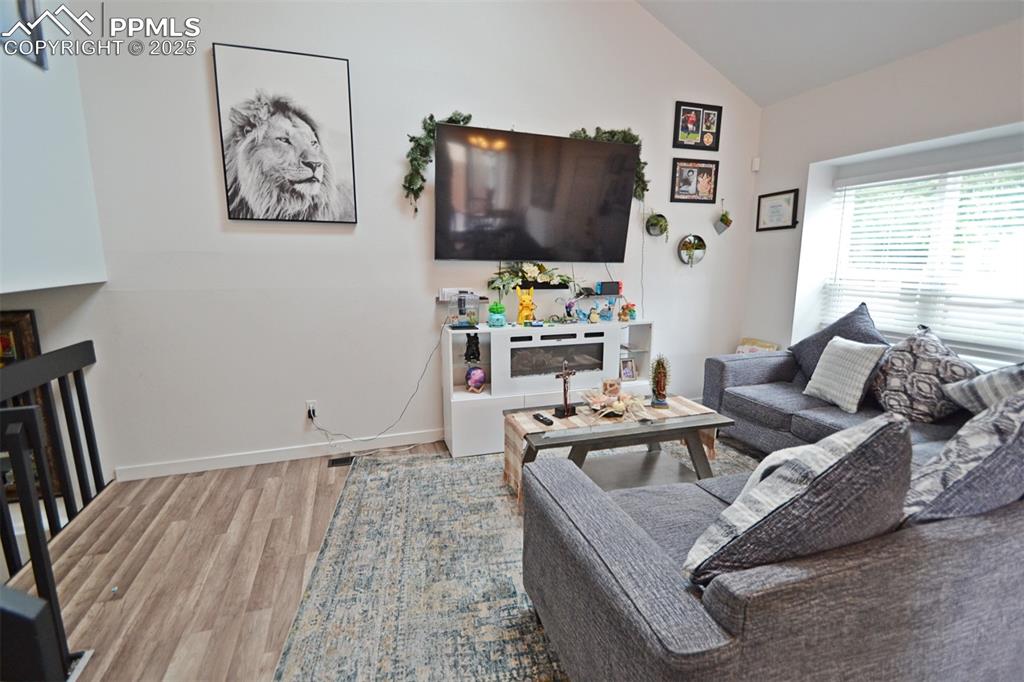 Image 4 of 36: Living Room