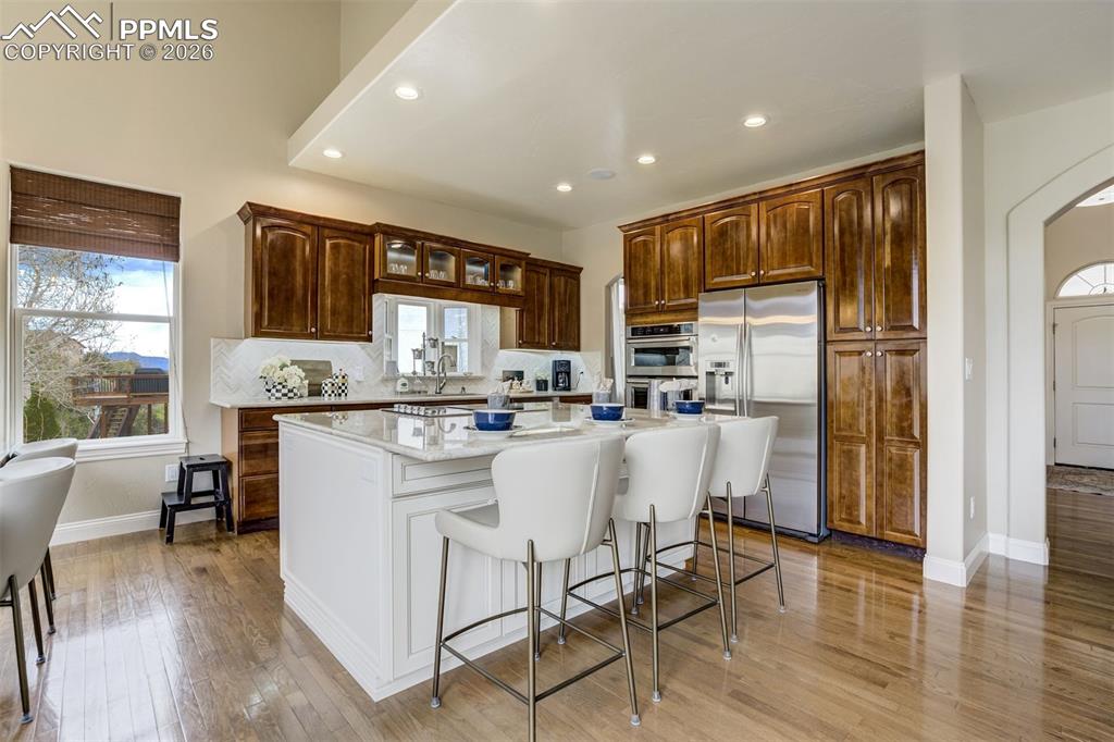 Image 11 of 50: Kitchen