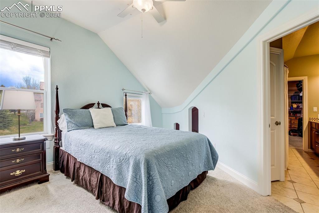 Image 29 of 50: Bedroom