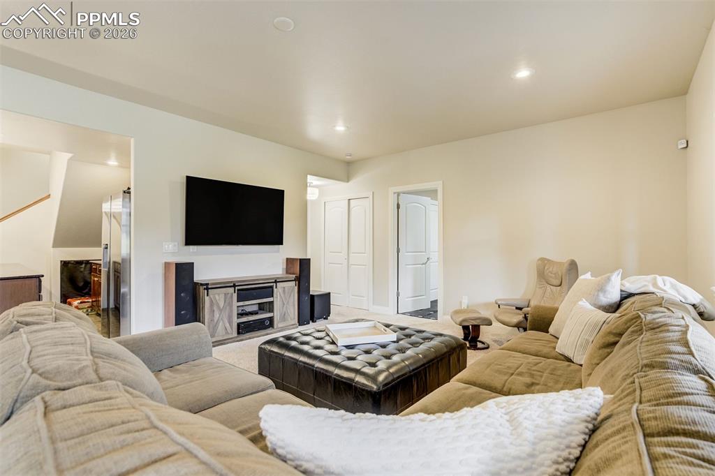 Image 39 of 50: Living Room