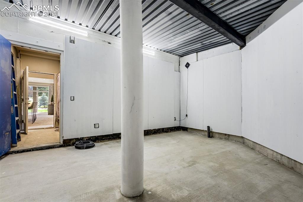 Image 46 of 50: safe room