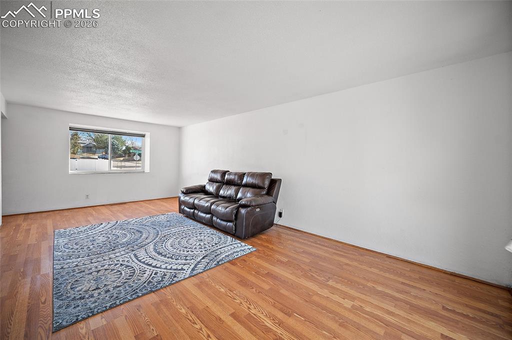 Image 4 of 35: Living Room