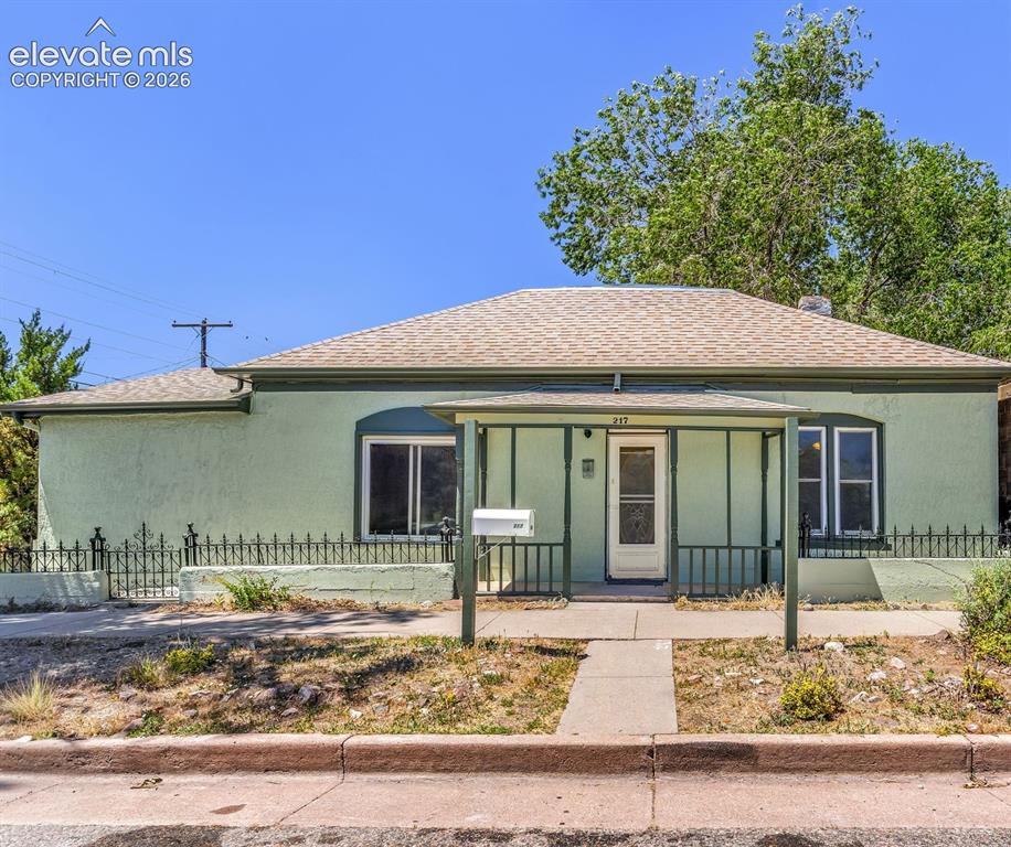 Image 1 of 29: Front house