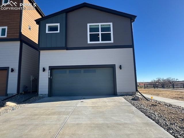 Image 16 of 19: Back of Structure