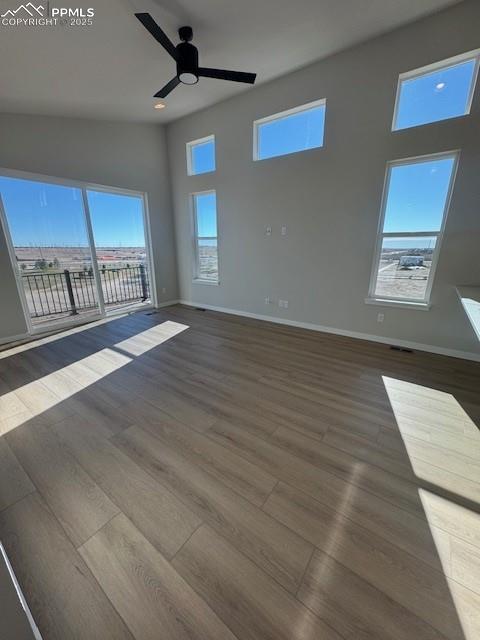 Image 8 of 19: Living Room