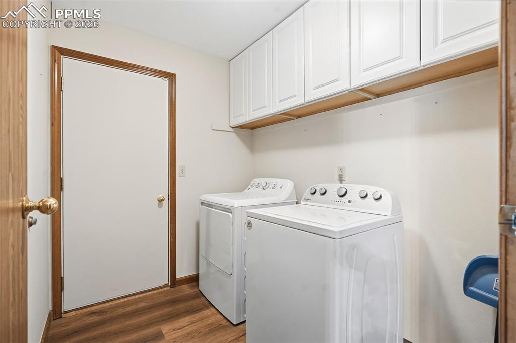 Image 7 of 27: Laundry