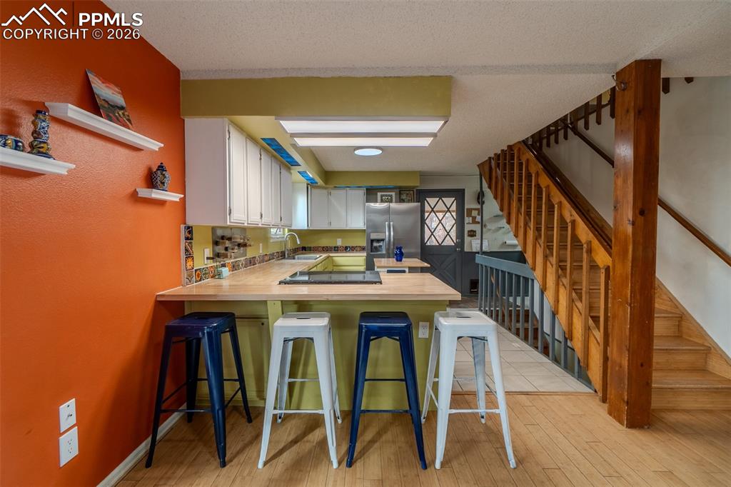 Image 11 of 49: Kitchen