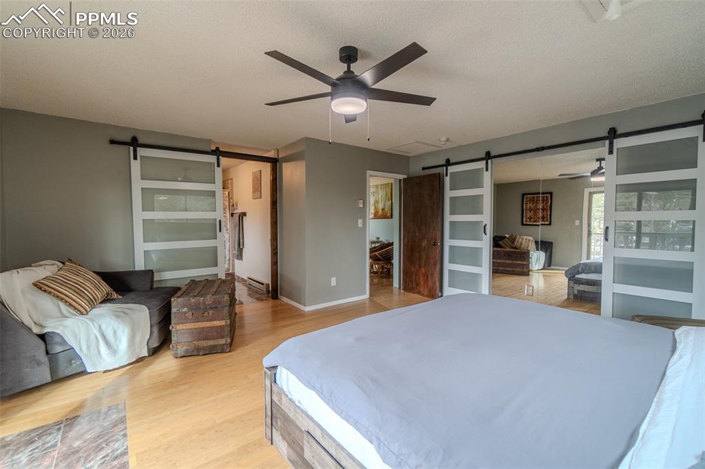 Image 26 of 49: Bedroom