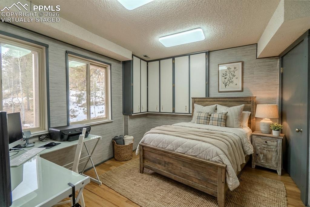 Image 37 of 49: Virtually Staged