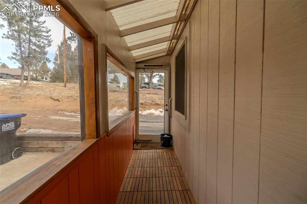 Image 6 of 49: Mud Room