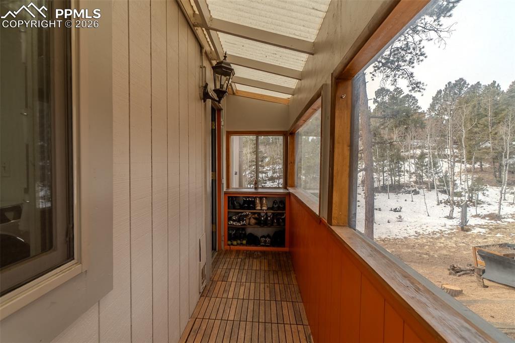 Image 7 of 49: Mud Room