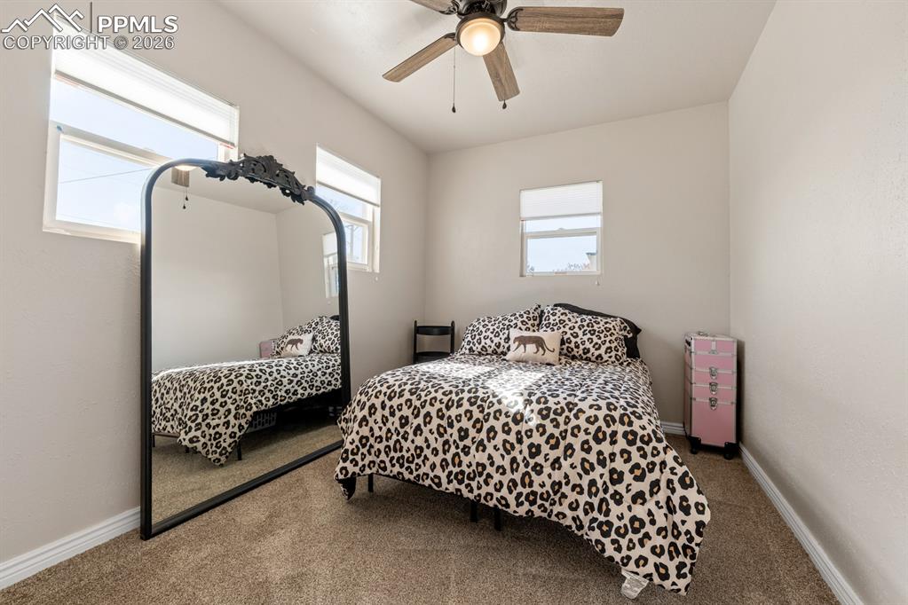 Image 11 of 19: Bedroom