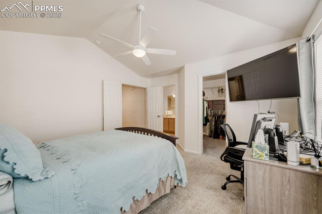 Image 15 of 29: Bedroom