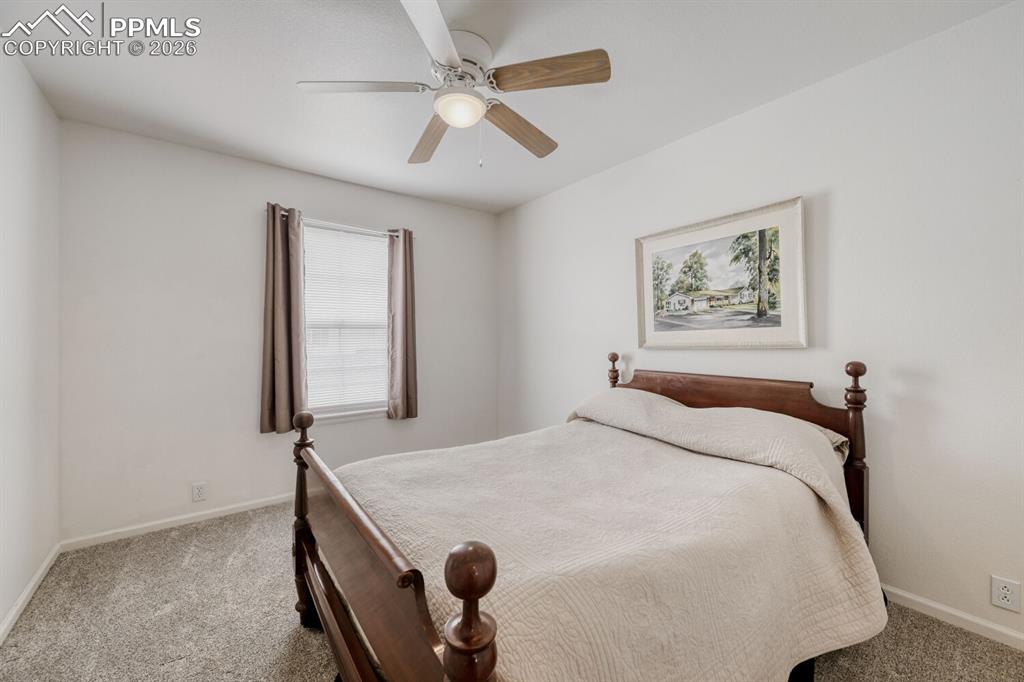 Image 17 of 29: Bedroom